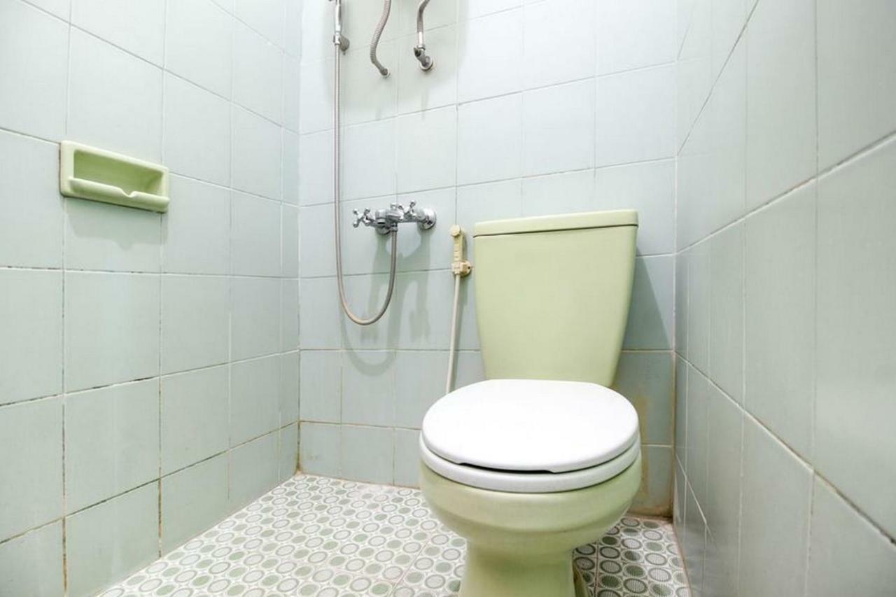 Reddoorz Syariah At Jalan Menteri Supeno Hotel Джокякарта Екстериор снимка