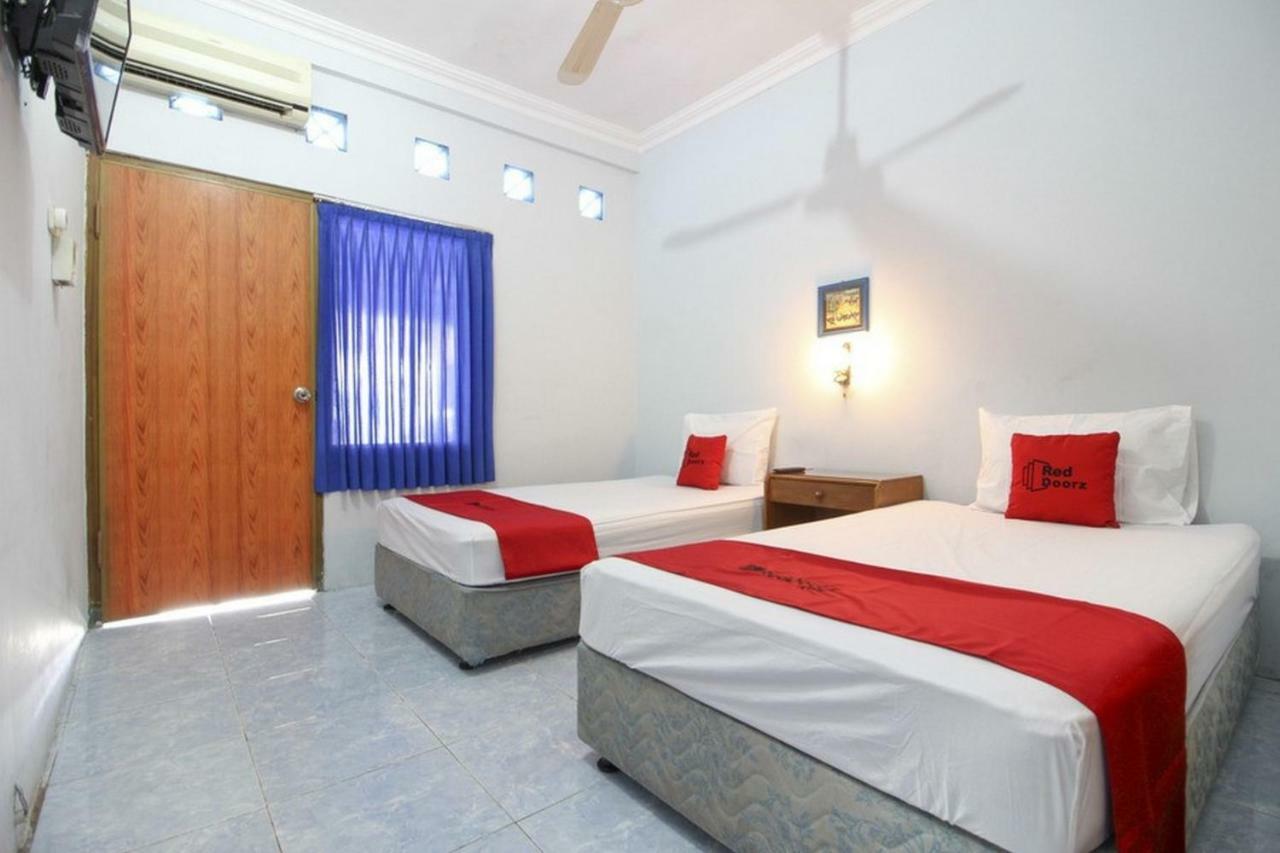 Reddoorz Syariah At Jalan Menteri Supeno Hotel Джокякарта Екстериор снимка