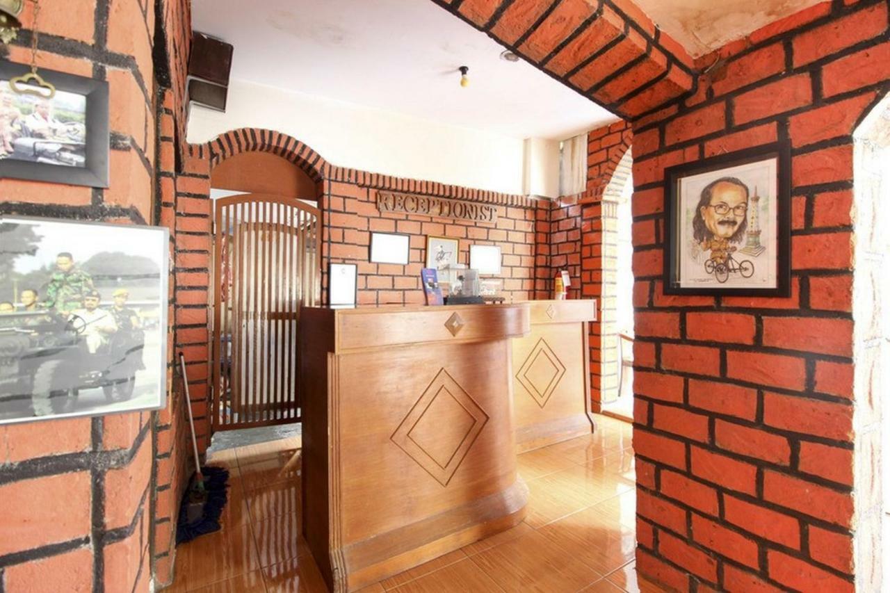 Reddoorz Syariah At Jalan Menteri Supeno Hotel Джокякарта Екстериор снимка